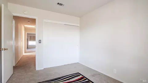 Entry Way - 470 Blakemore Ct, Fairfield, CA 94533 photo 4 of 4