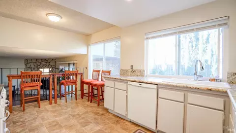 Kitchen - 470 Blakemore Ct, Fairfield, CA 94533 photo 3 of 3