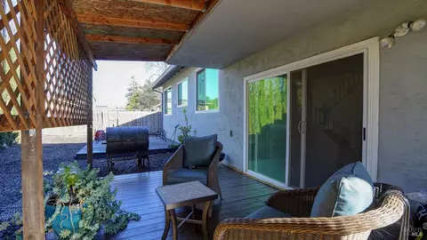 Exterior - 470 Blakemore Ct, Fairfield, CA 94533 photo 5 of 11