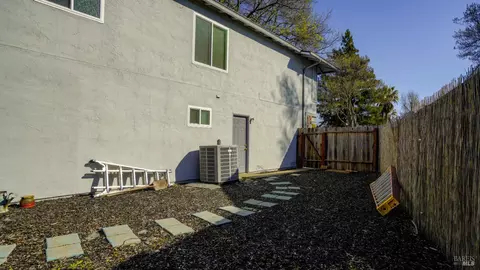 Exterior - 470 Blakemore Ct, Fairfield, CA 94533 photo 10 of 11