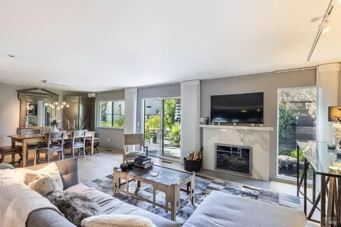 20710 Meadow Dr, Sonoma, CA 95476