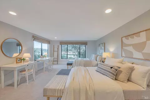 Bedroom - 46 Burning Tree Dr, Novato, CA 94949 photo 4 of 7