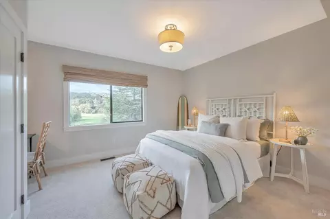 Bedroom - 46 Burning Tree Dr, Novato, CA 94949 photo 5 of 7