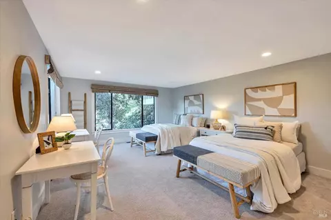 Bedroom - 46 Burning Tree Dr, Novato, CA 94949 photo 3 of 7