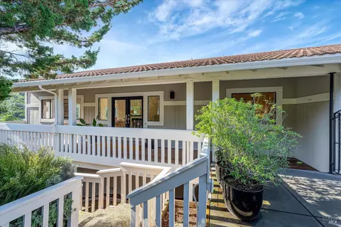 Exterior - 46 Burning Tree Dr, Novato, CA 94949 photo 7 of 12