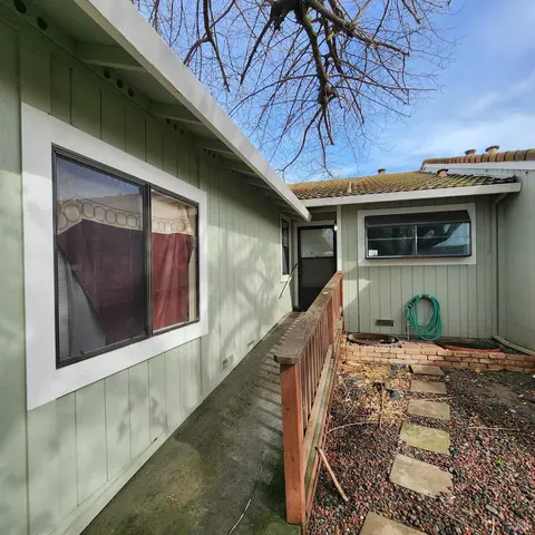 105 Bryce Way, Vacaville, CA 95687 photo 2