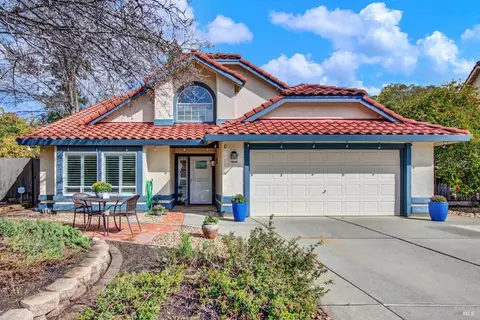 184 Pepperell Ct, Vacaville, CA 95688