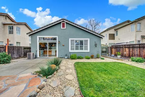 Exterior - 573 Edenderry Dr, Vacaville, CA 95688 photo 26 of 31