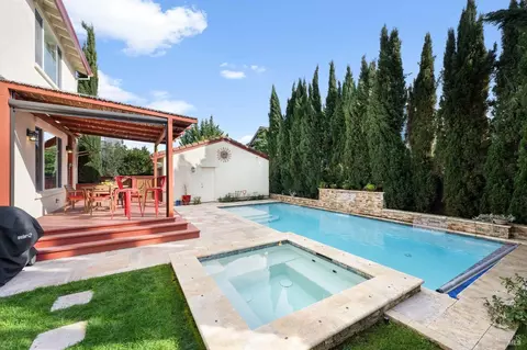 405 Brockman Ln, Sonoma, CA 95476