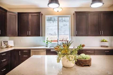 Kitchen - 501 Cherry St, Petaluma, CA 94952 photo 3 of 8