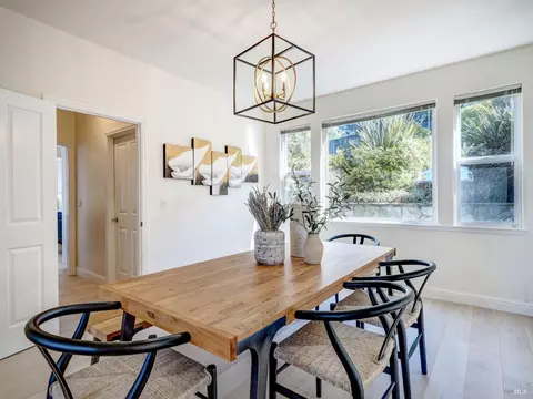 Dining - 1011 Glen Eagle Dr, Petaluma, CA 94952 photo 1 of 3