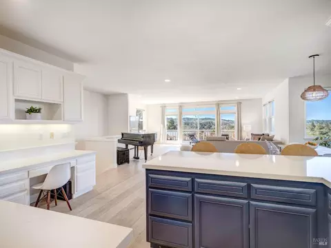 Kitchen - 1011 Glen Eagle Dr, Petaluma, CA 94952 photo 5 of 5