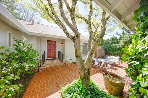 568 Este Madera Dr, Sonoma, CA 95476 photo 4