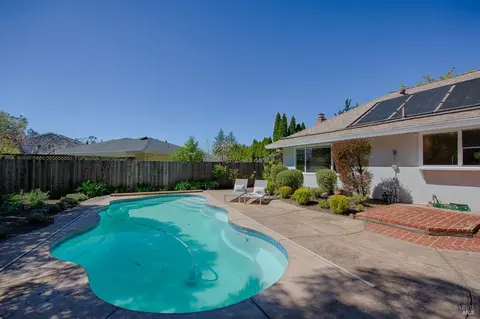 568 Este Madera Dr, Sonoma, CA 95476 photo 22