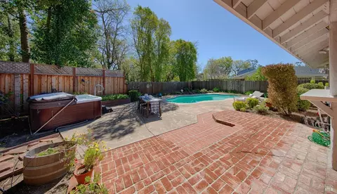 568 Este Madera Dr, Sonoma, CA 95476 photo 21