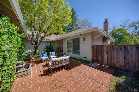 568 Este Madera Dr, Sonoma, CA 95476 photo 5
