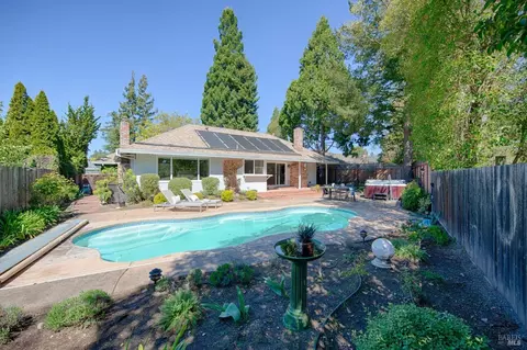 568 Este Madera Dr, Sonoma, CA 95476 photo 7