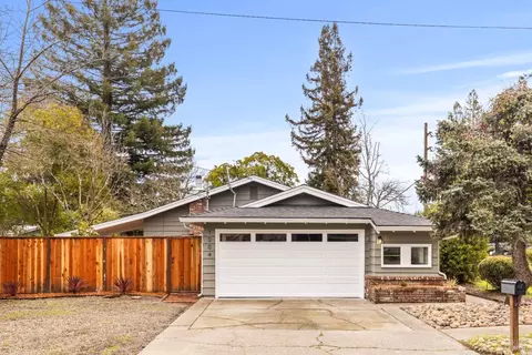 1004 Robinson Ln, Napa, CA 94558