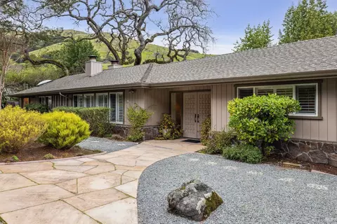 37 Dutch Valley Ln, San Anselmo, CA 94960