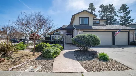 1305 Jacobs Pl, Dixon, CA 95620