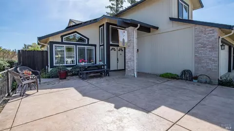 1305 Jacobs Pl, Dixon, CA 95620 photo 2