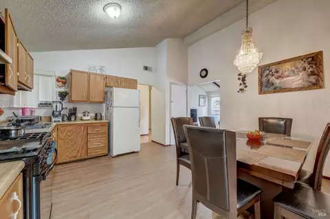 Dining - 150 Fiddletown Ct, Vallejo, CA 94589 photo 1 of 2