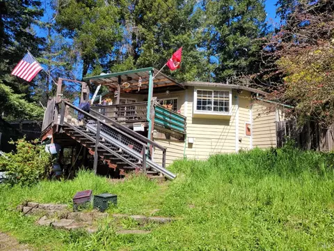 39341 Old Stage Rd, Gualala, CA 95445