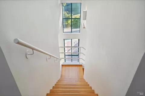 Entry Way - 17274 7th St E, Sonoma, CA 95476 photo 2 of 4