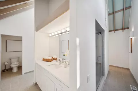 Bath - 17274 7th St E, Sonoma, CA 95476 photo 3 of 8