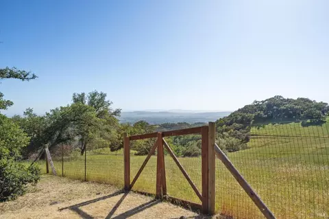 Exterior - 17274 7th St E, Sonoma, CA 95476 photo 20 of 29