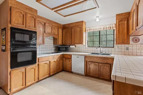 1430 Meadow Dr, Ukiah, CA 95482 photo 10