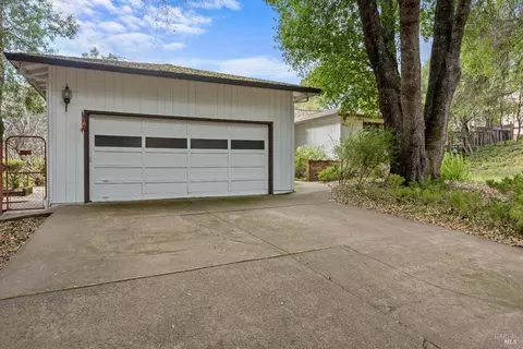 1430 Meadow Dr, Ukiah, CA 95482 photo 4