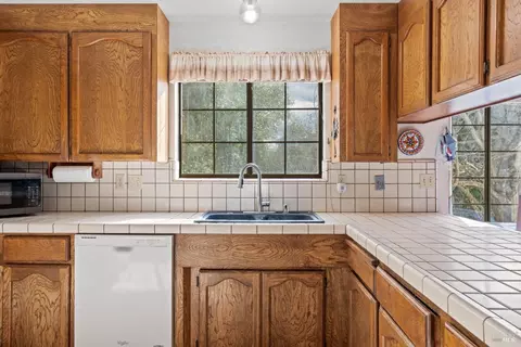 1430 Meadow Dr, Ukiah, CA 95482 photo 12
