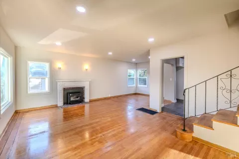 Living - 1416 Florida St, Vallejo, CA 94590 photo 1 of 3