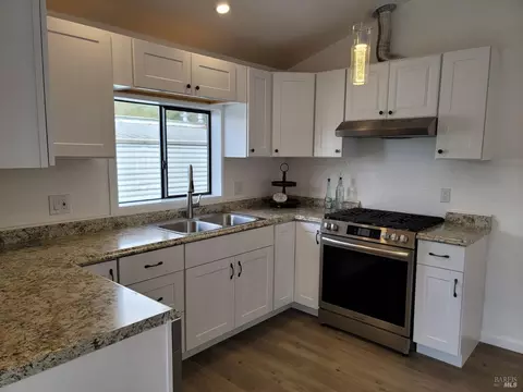 62 Bluejay Dr, Santa Rosa, CA 95409