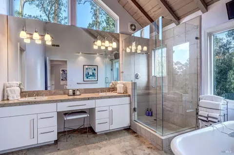 Bath - 1019 Erica Rd, Mill Valley, CA 94941 photo 3 of 6