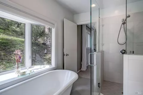 Bath - 1019 Erica Rd, Mill Valley, CA 94941 photo 5 of 6