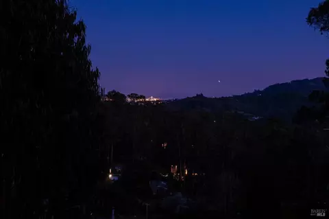 View/Area - 1019 Erica Rd, Mill Valley, CA 94941 photo 5 of 11
