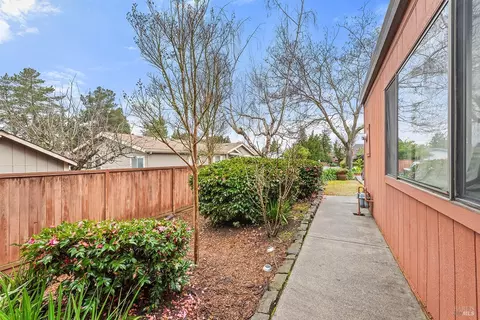103 Kingston Ln, Cotati, CA 94931 photo 18