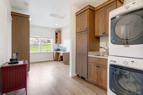 Kitchen - 1220 Madrone Ave, Cotati, CA 94931 photo 3 of 5