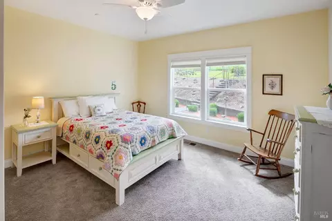 Bedroom - 1220 Madrone Ave, Cotati, CA 94931 photo 3 of 7