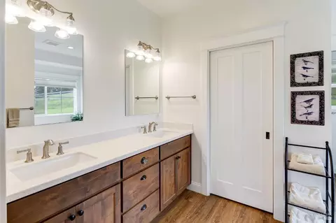 Bath - 1220 Madrone Ave, Cotati, CA 94931 photo 1 of 5