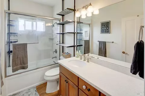Bath - 1220 Madrone Ave, Cotati, CA 94931 photo 5 of 5