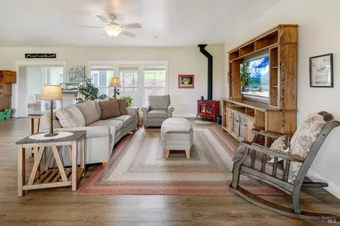 Living - 1220 Madrone Ave, Cotati, CA 94931 photo 2 of 4