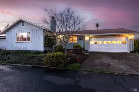 7257 Circle Dr, Rohnert Park, CA 94928