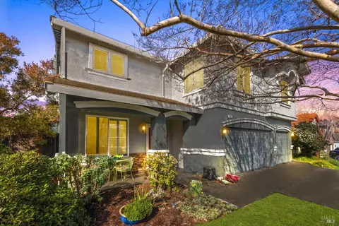 472 Crownpointe Cir, Vacaville, CA 95687