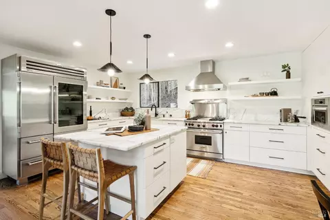 Kitchen - 169 Bolsa Ave, Mill Valley, CA 94941 photo 2 of 7