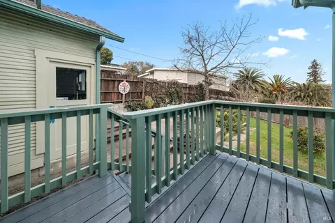 Exterior - 426 Coughlan St, Vallejo, CA 94590 photo 6 of 16