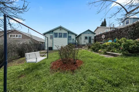 Exterior - 426 Coughlan St, Vallejo, CA 94590 photo 11 of 16