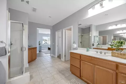 Bath - 391 Decanter Cir, Windsor, CA 95492 photo 2 of 7